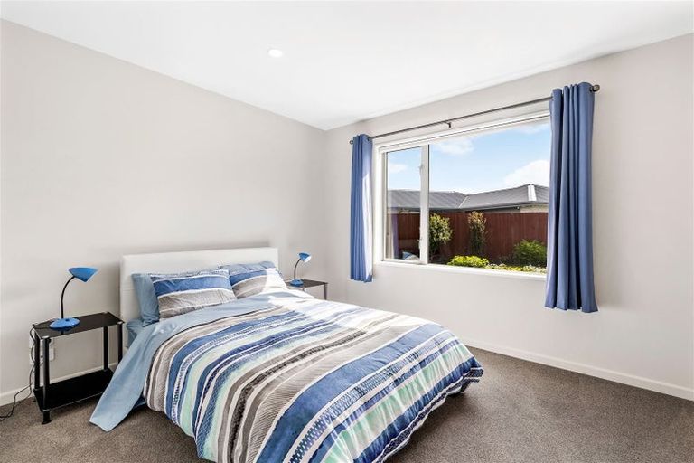 Photo of property in 5 Glenbarr Lane, Broomfield, Christchurch, 8042