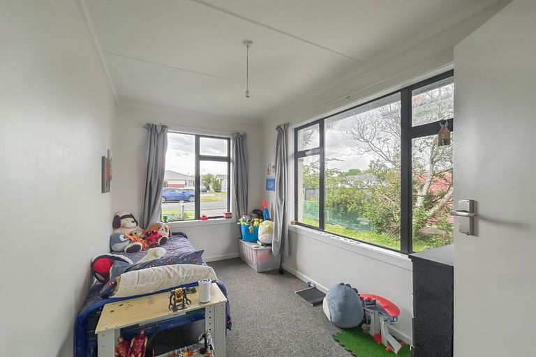 Photo of property in 294 Princes Street, Strathern, Invercargill, 9812