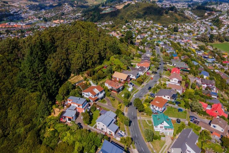 Photo of property in 31 Mercury Way, Whitby, Porirua, 5024