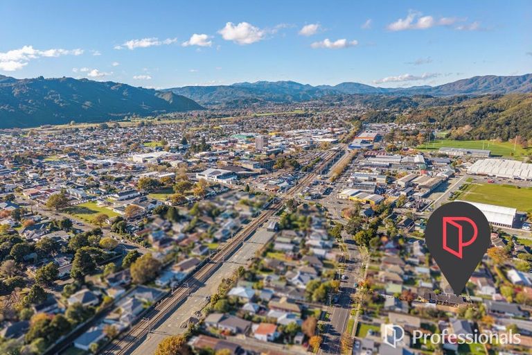 Photo of property in 9a Seddon Street, Wallaceville, Upper Hutt, 5018
