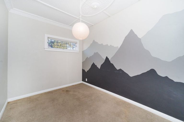 Photo of property in 37 Miro Street, Takaro, Palmerston North, 4410