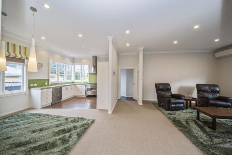 Photo of property in 30 Puriri Street, Hawera, 4610