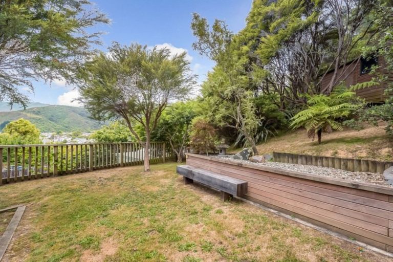Photo of property in 10 Hill Grove, Naenae, Lower Hutt, 5011