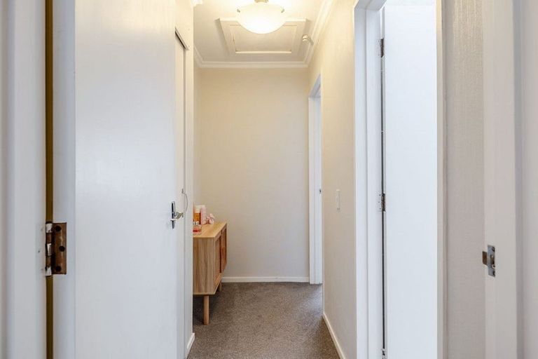 Photo of property in 19b Churchill Avenue, Hokowhitu, Palmerston North, 4410