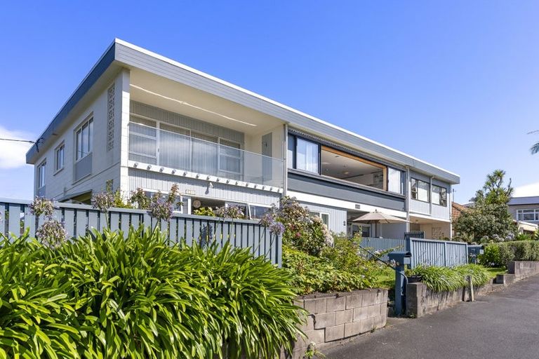 Photo of property in 6/103 Vauxhall Road, Narrow Neck, Auckland, 0624