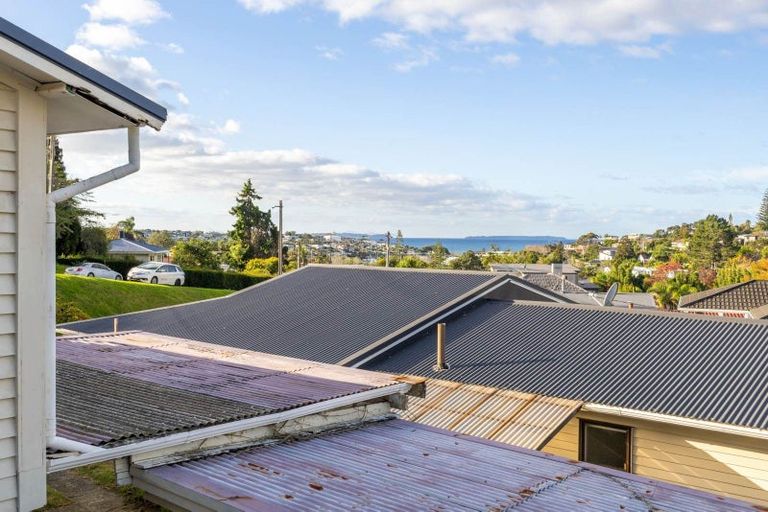 Photo of property in 74 Matipo Road, Mairangi Bay, Auckland, 0630