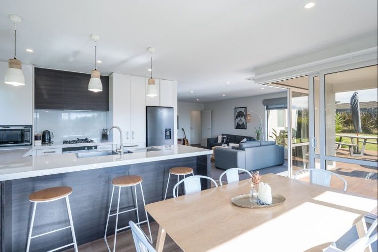 Photo of property in 3 Catherine Road, Mapua, 7005