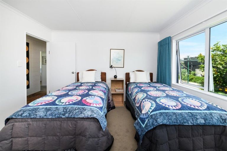 Photo of property in 17 Barnett Drive, Marton, 4710