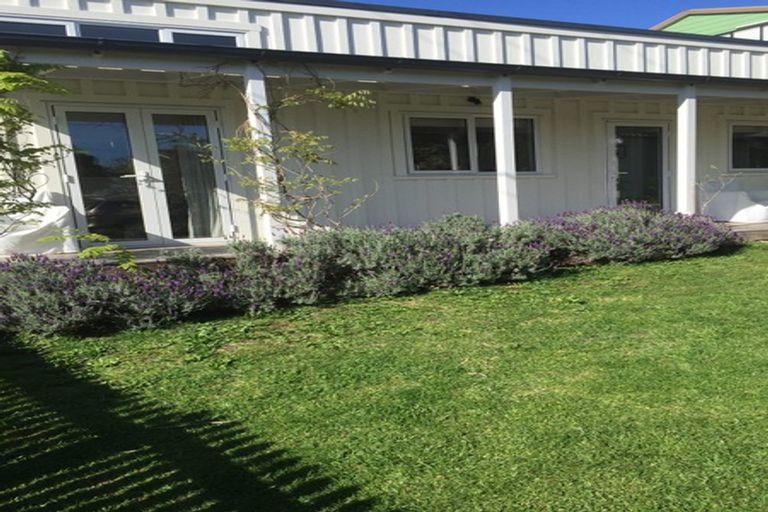 Photo of property in 10 Kauri Road, Stanmore Bay, Whangaparaoa, 0932