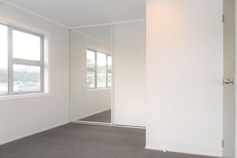 Photo of property in 8 Girton Terrace, Mount Cook, Wellington, 6021