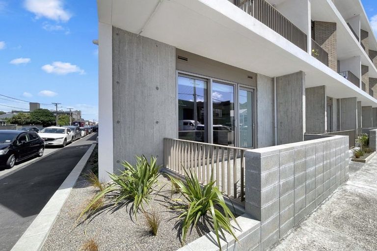 Photo of property in Vela Apartments, 2/g09 Campbell Terrace, Petone, Lower Hutt, 5012