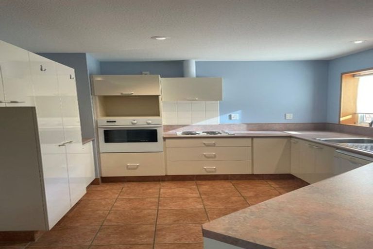 Photo of property in 2/61 Waimairi Road, Upper Riccarton, Christchurch, 8041