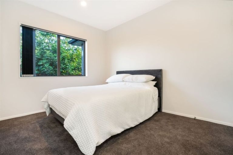 Photo of property in 16 Kauri Drive, Waiuku, 2123