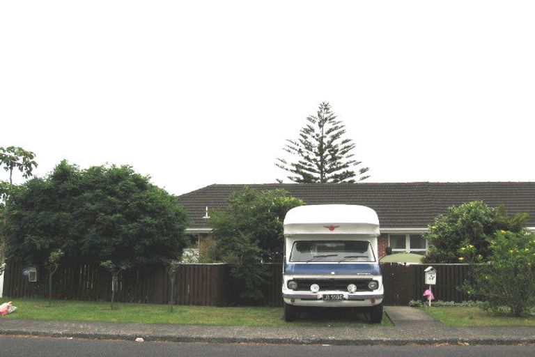 Photo of property in 1/38 Holland Road, Hillcrest, Auckland, 0627