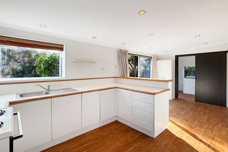 Photo of property in 27 Grassmere Street, Papanui, Christchurch, 8052