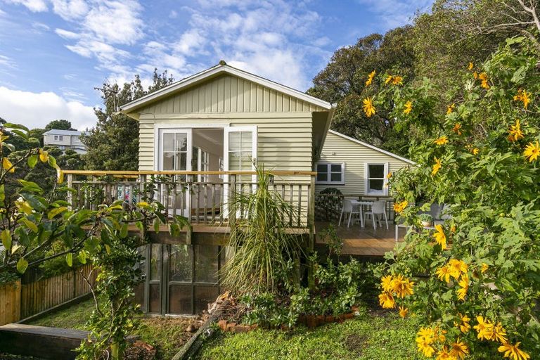 Photo of property in 26 Sidlaw Street, Strathmore Park, Wellington, 6022