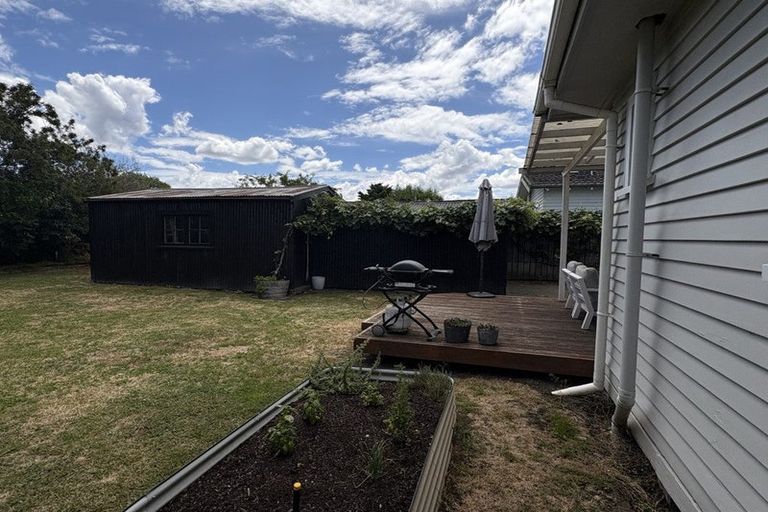 Photo of property in 111 Duchess Crescent, Mayfair, Hastings, 4122