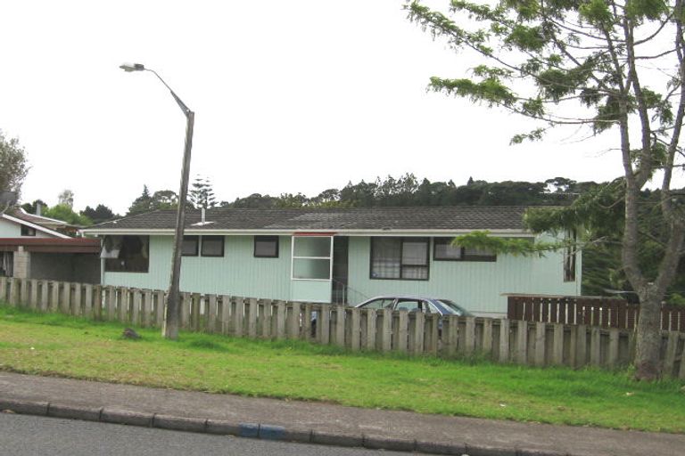 Photo of property in 1 Taitapu Street, Massey, Auckland, 0614