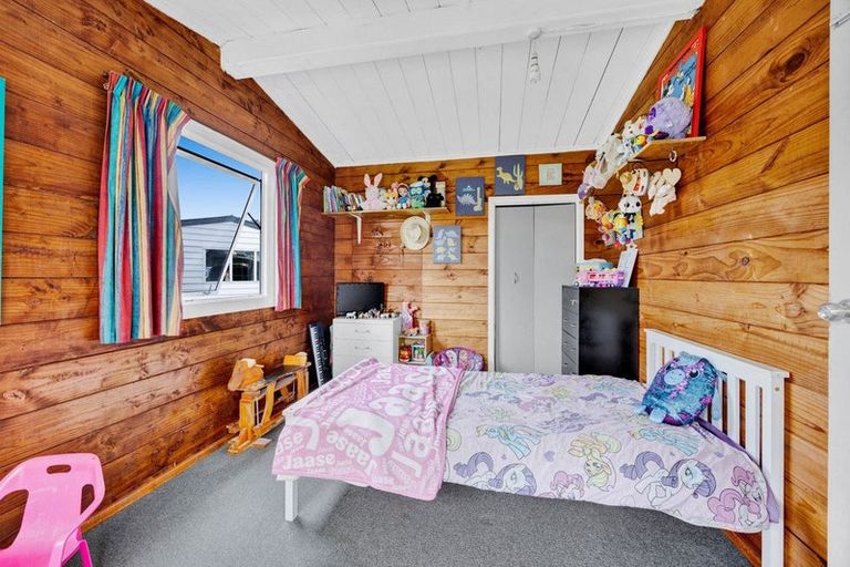 Photo of property in 2 Wood Street, Kakaramea, Patea, 4598