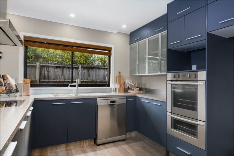 Photo of property in 5 The Top Gallant, Whitby, Porirua, 5024