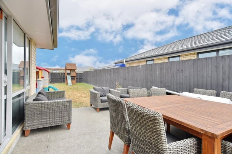 Photo of property in 50 Koura Drive, Rangiora, 7400