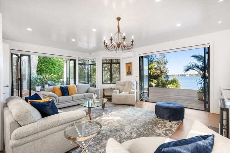 Photo of property in 3/76 Shakespeare Road, Milford, Auckland, 0620