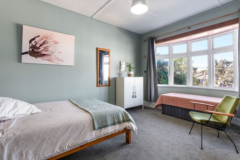 Photo of property in 42 Tirangi Road, Rongotai, Wellington, 6022