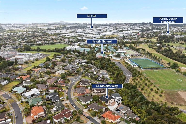 Photo of property in 14 Kinleith Way, Albany, Auckland, 0632
