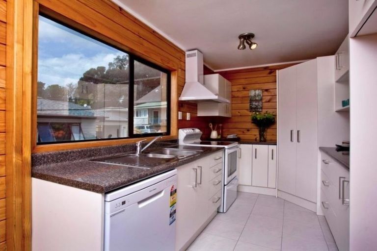 Photo of property in 2/34 Alexander Avenue, Torbay, Auckland, 0630