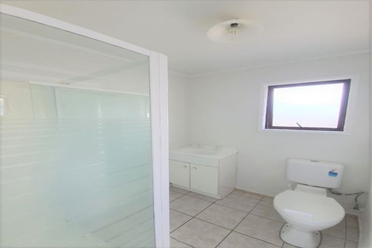 Photo of property in 109 Rathgar Road, Henderson, Auckland, 0610