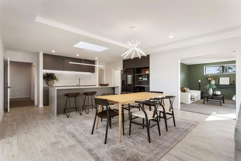 Photo of property in 92 Leistrella Road, Hoon Hay, Christchurch, 8025