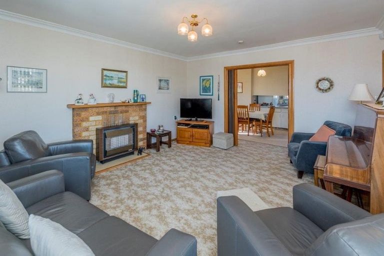 Photo of property in 27 Tawa Street, Levin, 5510