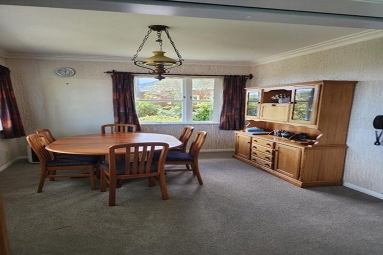 Photo of property in 4 Kotare Street, Waikanae, 5036