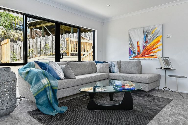 Photo of property in 61 Landmark Terrace, Orewa, 0931