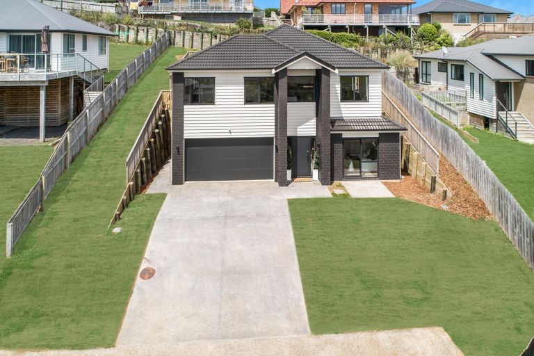 Photo of property in 135 Isabella Drive, Pukekohe, 2120