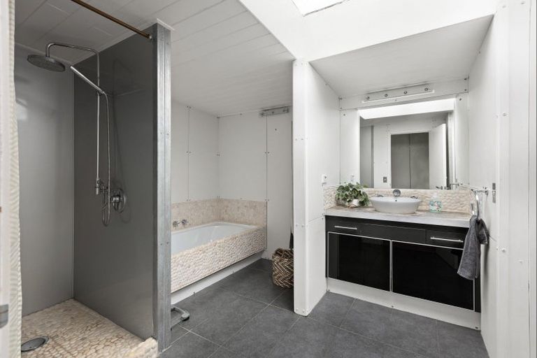 Photo of property in 42 Old North Road, Orewa, 0931