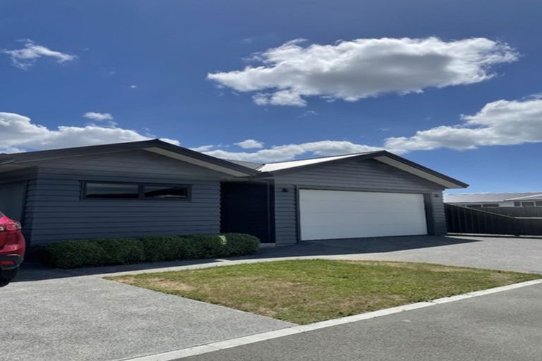 Photo of property in 9 Gee Place, Taradale, Napier, 4112