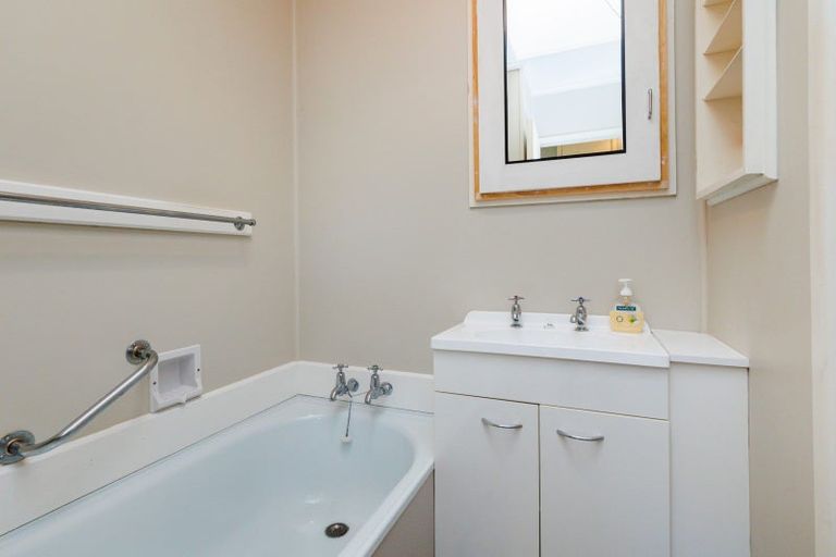 Photo of property in 2 Signal Street, Marton, 4710