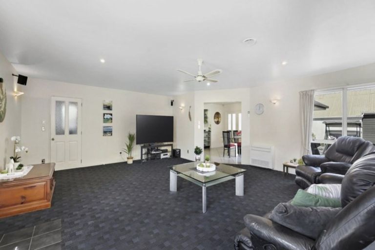 Photo of property in 335 Hendersons Road, Hoon Hay, Christchurch, 8025