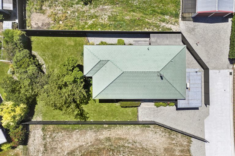 Photo of property in 102 Sunderland Street, Clyde, 9330