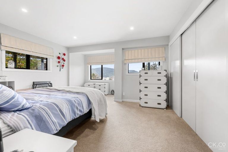 Photo of property in 12 Roman Close, Silverstream, Upper Hutt, 5019