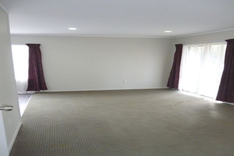 Photo of property in 37 Childers Road, Ranui, Auckland, 0612