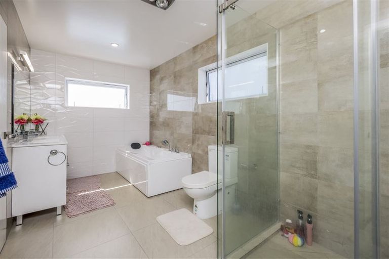 Photo of property in 11 Reding Street, Takanini, 2112