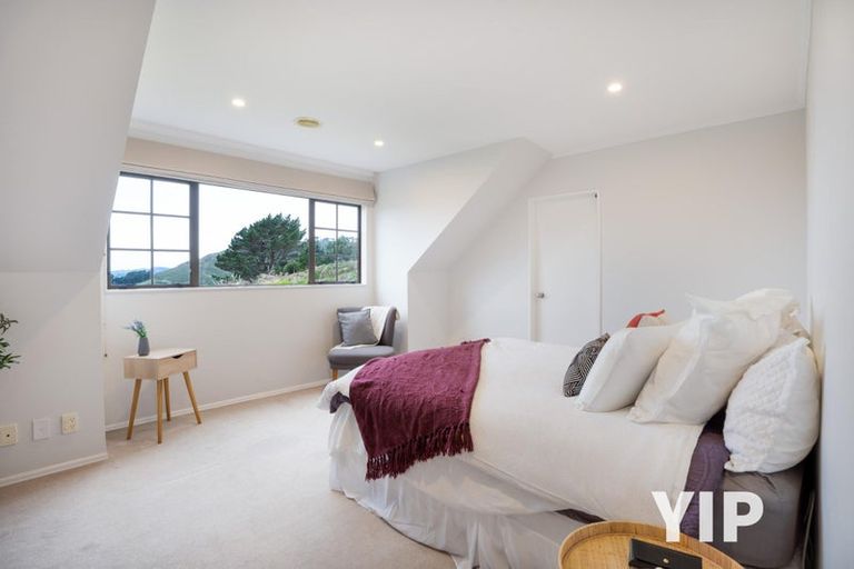 Photo of property in 85 Woodman Drive, Tawa, Wellington, 5028