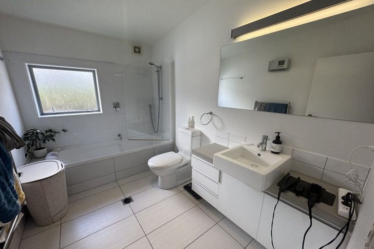 Photo of property in 38 Saddleback Grove, Karori, Wellington, 6012