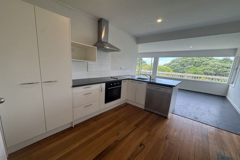 Photo of property in 27 Heath Avenue, Northcote, Auckland, 0627