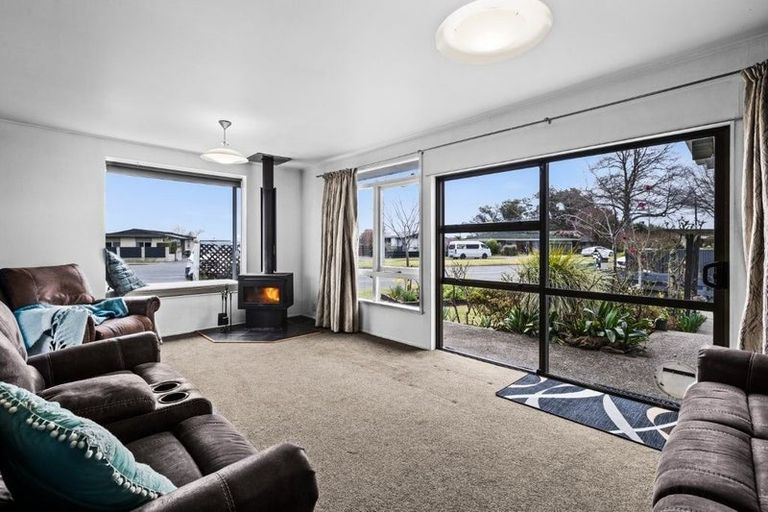 Photo of property in 166 Flaxmere Avenue, Flaxmere, Hastings, 4120