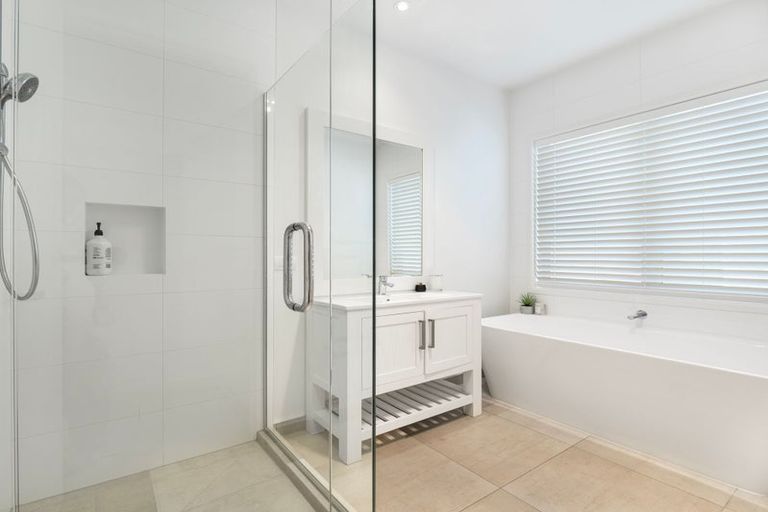 Photo of property in 1 Astelia Lane, Papamoa Beach, Papamoa, 3118
