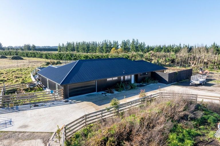 Photo of property in 1266 West Coast Road, West Melton, Christchurch, 7671