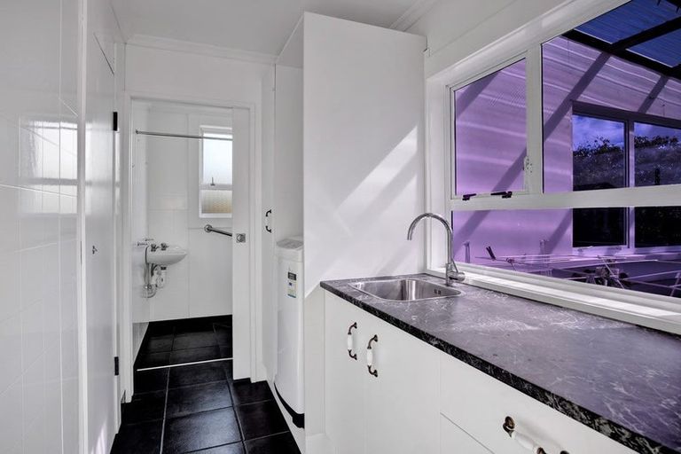 Photo of property in 45 Wilson Street, Hawera, 4610